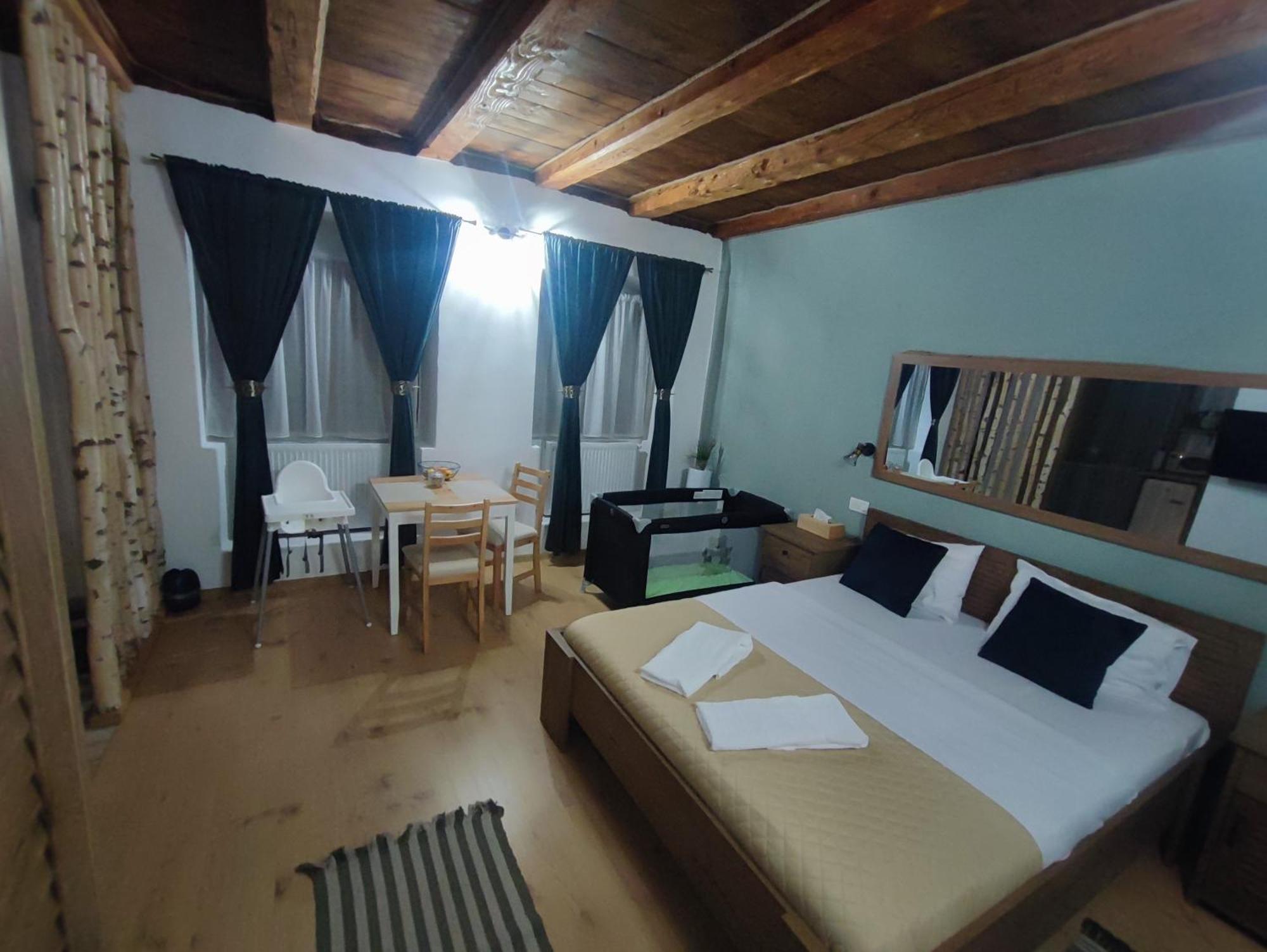 Central Garden Apartments 브라쇼브 외부 사진